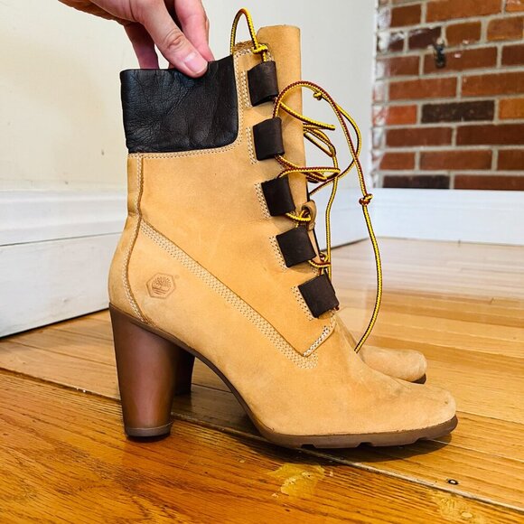 Timberland Women's High Heel Wheat Boots Size 7 M - Picture 1 of 16